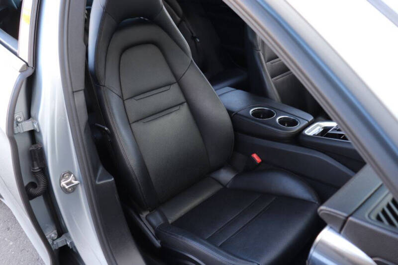 2019 Porsche Panamera 4