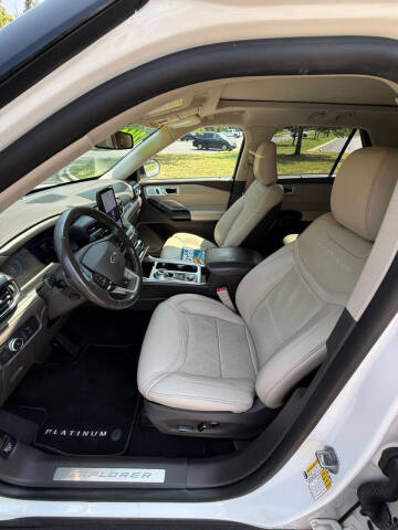 2020 Ford Explorer Platinum