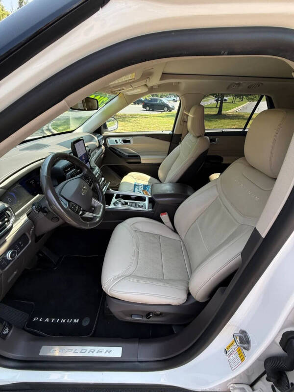 2020 Ford Explorer Platinum