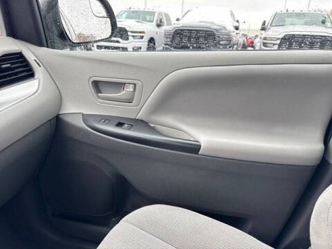 2020 Toyota Sienna L 7-Passenger