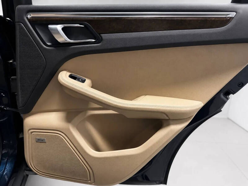 2020 Porsche Macan S