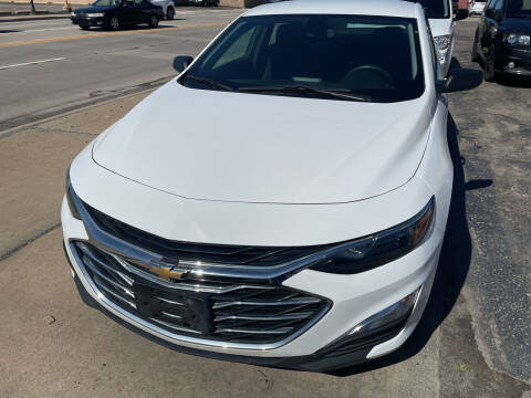 2019 Chevrolet Malibu for sale at National Auto Sales Inc. - Hazel Park Lot in Hazel Park MI