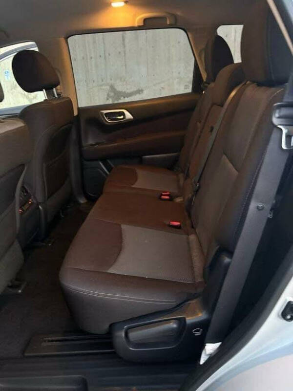 2017 Nissan Pathfinder S