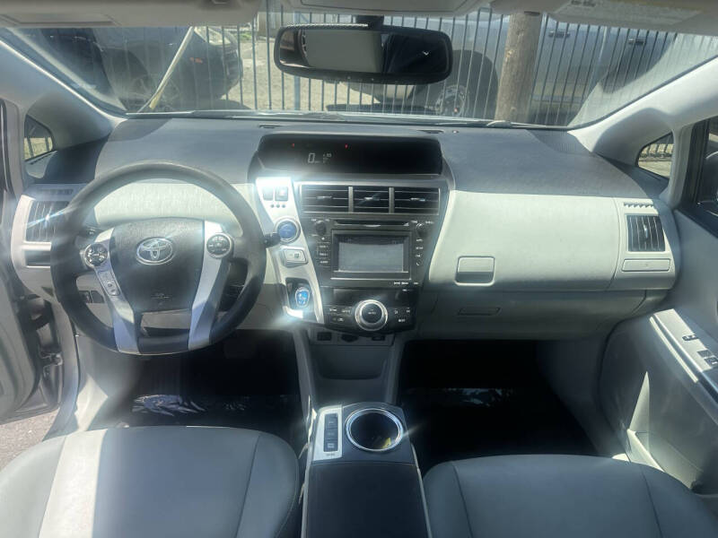 2012 Toyota Prius v Five
