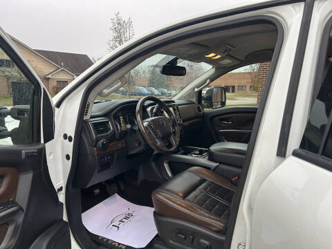 2016 Nissan Titan XD Platinum Reserve