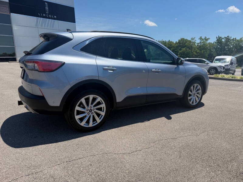 2022 Ford Escape Titanium