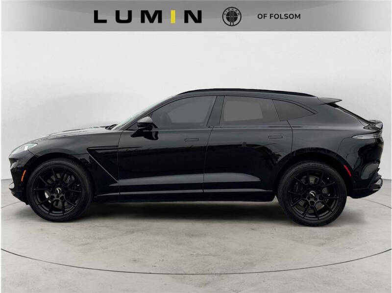 2021 Aston Martin DBX