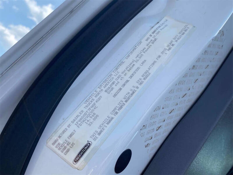 2015 Freightliner 108 SD