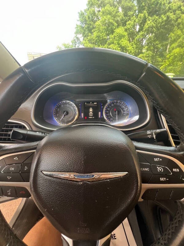 2017 Chrysler 200 Limited