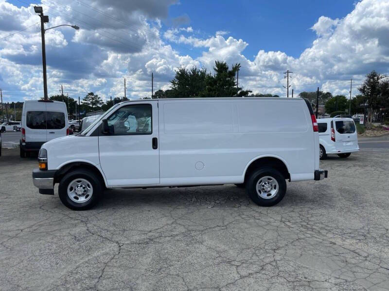 Used 2022 Chevrolet Express Cargo Work Van with VIN 1GCWGAF76N1227629 for sale in Marietta, GA