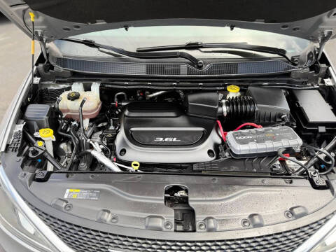 2018 Chrysler Pacifica Touring L