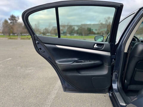 2012 Infiniti G37 Sedan Journey