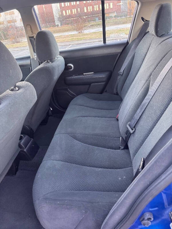 2012 Nissan Versa 1.8 S