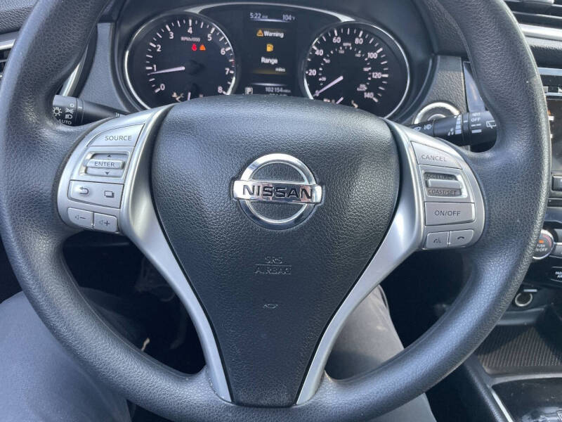 2015 Nissan Rogue SV