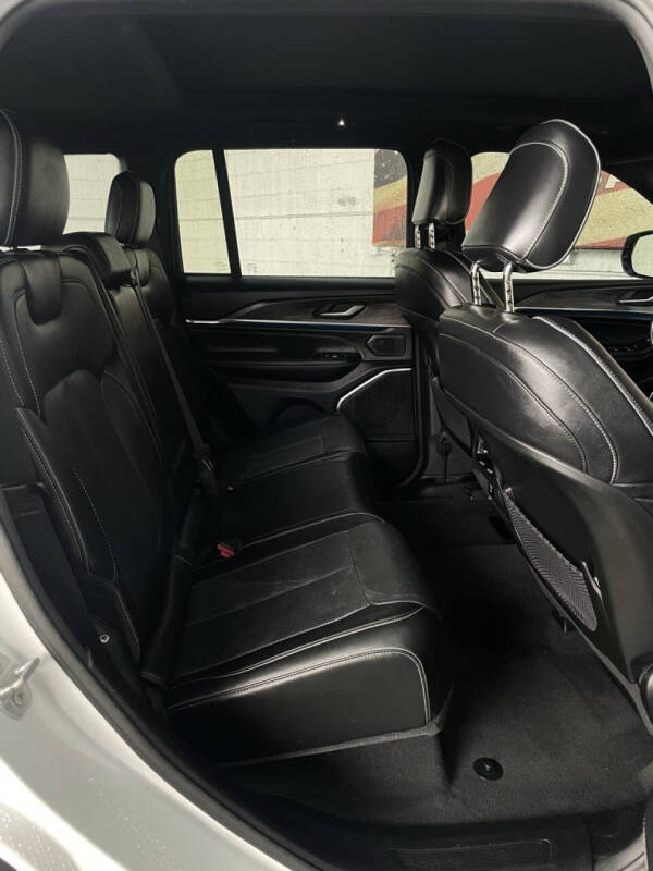 2023 Jeep Grand Cherokee Overland