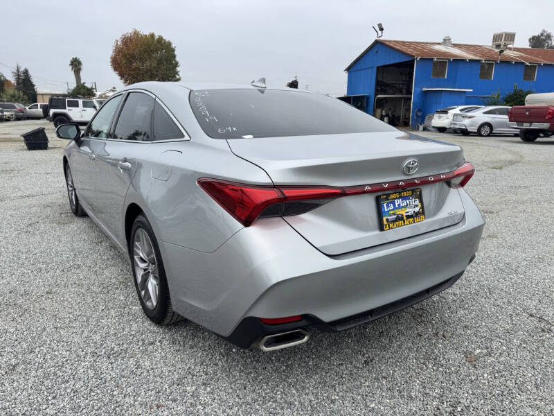 2019 Toyota Avalon XLE
