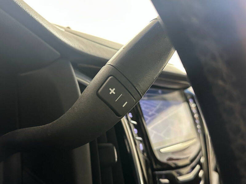 2017 Cadillac Escalade Luxury