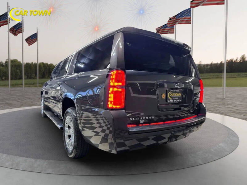 2017 Chevrolet Suburban LT