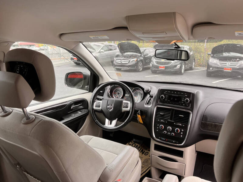 2013 Dodge Grand Caravan American Value Package