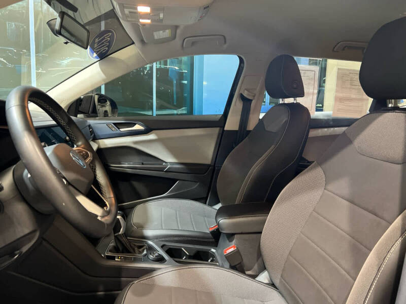 2022 Volkswagen Taos SE 4Motion