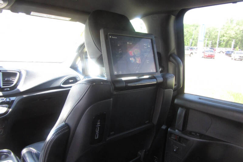 2018 Chrysler Pacifica Touring L Plus