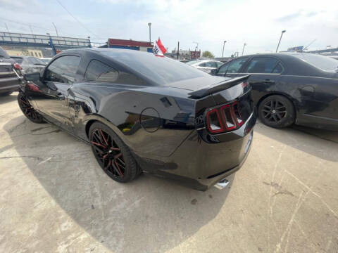 2013 Ford Mustang V6 Premium