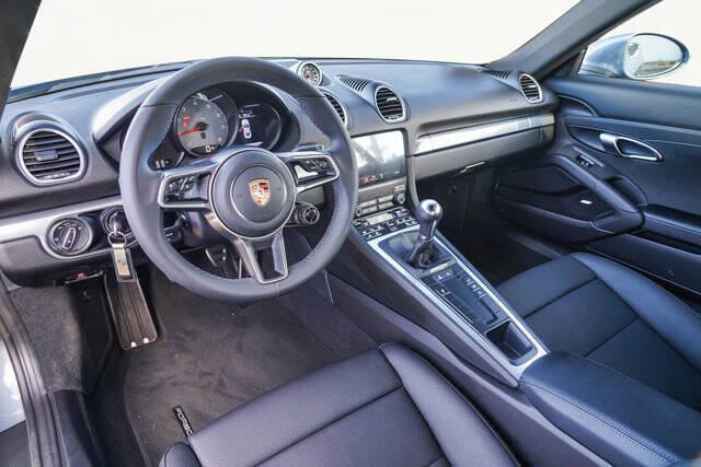 2025 Porsche 718 Cayman S