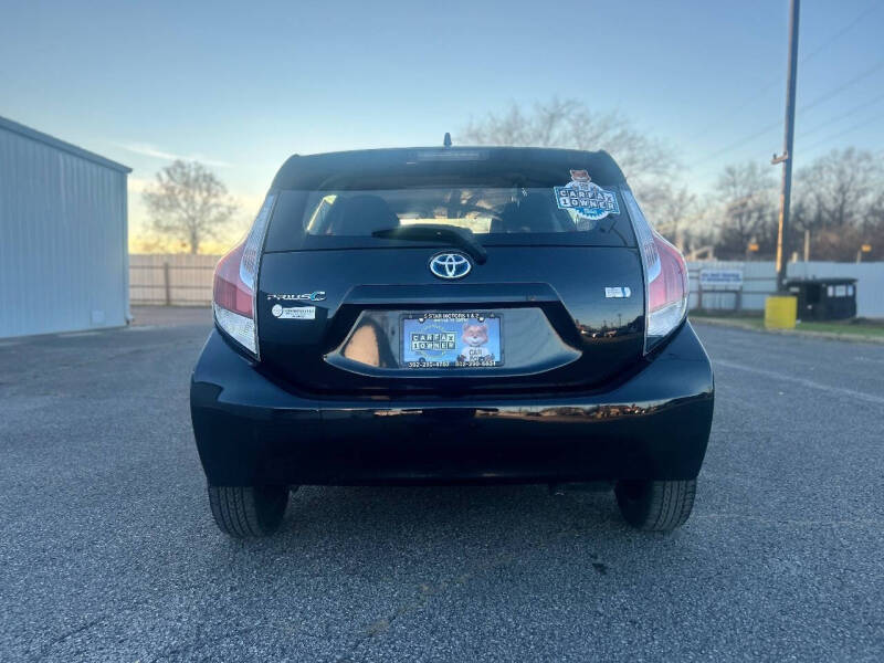 2016 Toyota Prius c Two