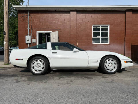 1992 Chevrolet Corvette for sale at Auto Warehouse in Poughkeepsie NY