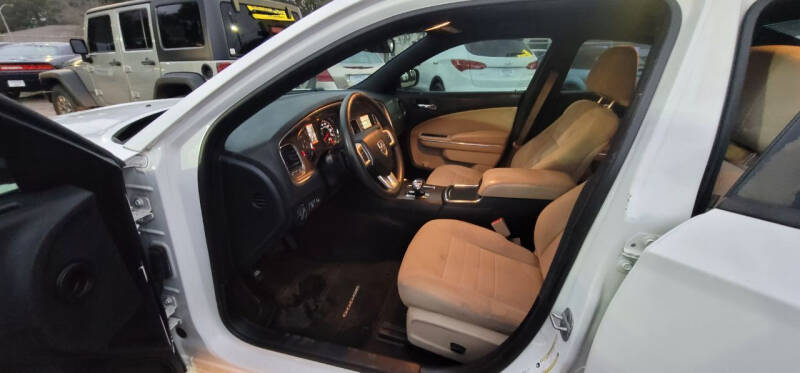 2012 Dodge Charger SE