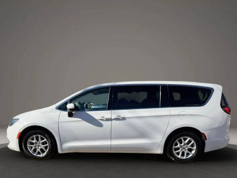 2017 Chrysler Pacifica Touring