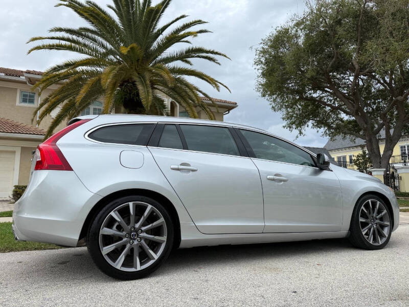 2015 Volvo V60 T5 Drive-E Platinum