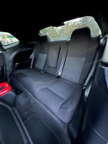 2015 Dodge Challenger SXT