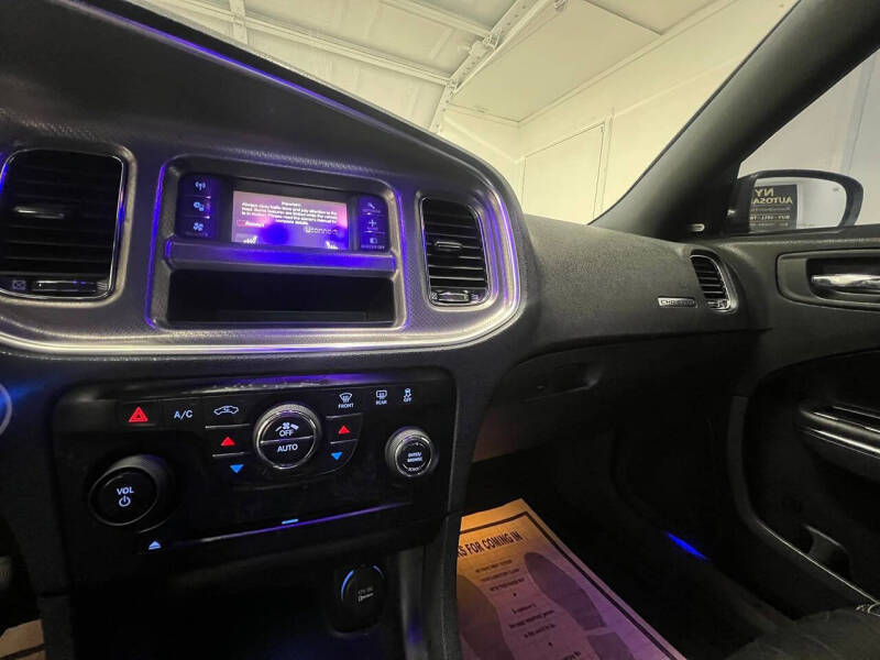 2012 Dodge Charger SXT Plus