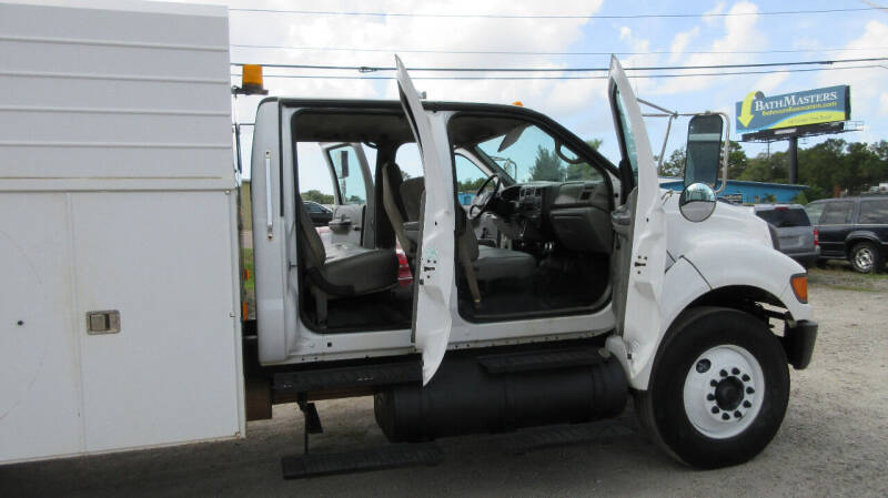 2006 Ford F-750