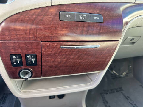 2014 Toyota Sienna XLE 8-Passenger