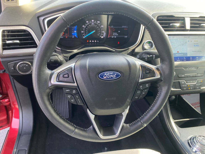 2020 Ford Fusion SE