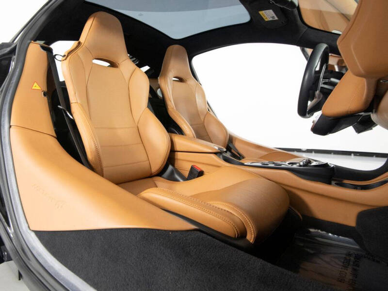 2023 McLaren GT