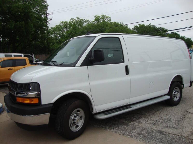 2025 Chevrolet Express 2500