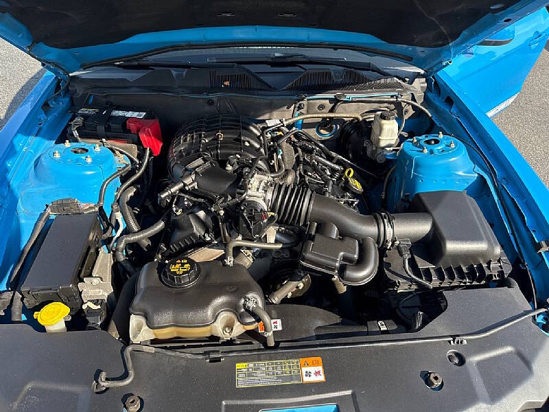 2012 Ford Mustang V6