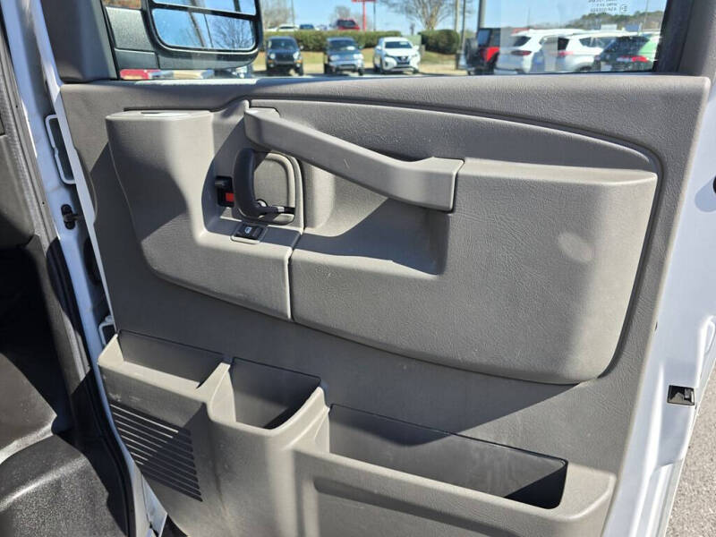 2022 GMC Savana 2500