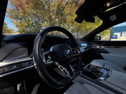 2023 BMW 7 Series 740i