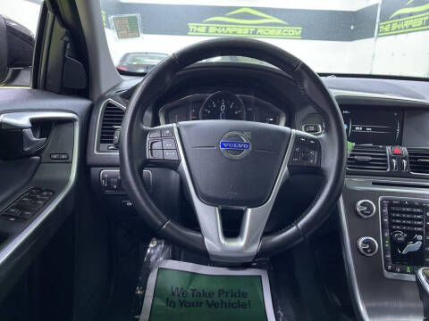 2016 Volvo XC60 T5 Drive-E Platinum