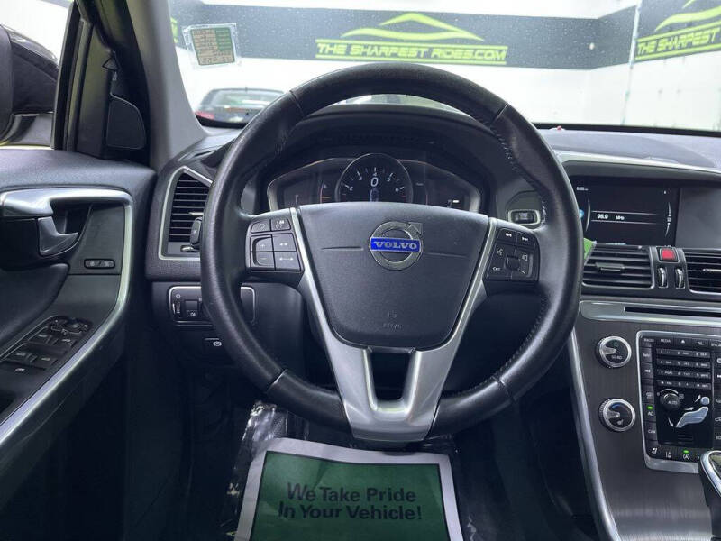 2016 Volvo XC60 T5 Drive-E Platinum