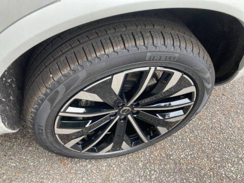 2025 Volvo XC90 T8 Plus Bright Theme 7P