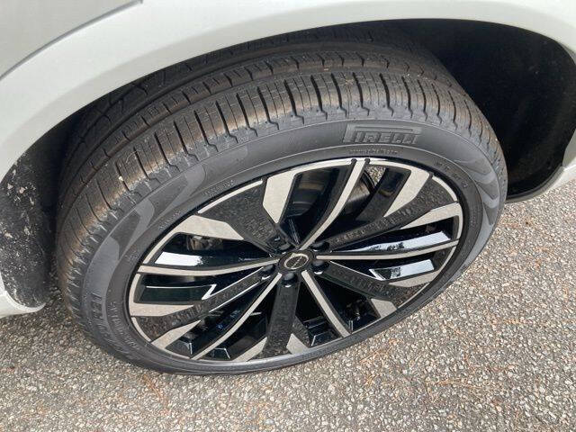 2025 Volvo XC90 T8 Plus Bright Theme 7P