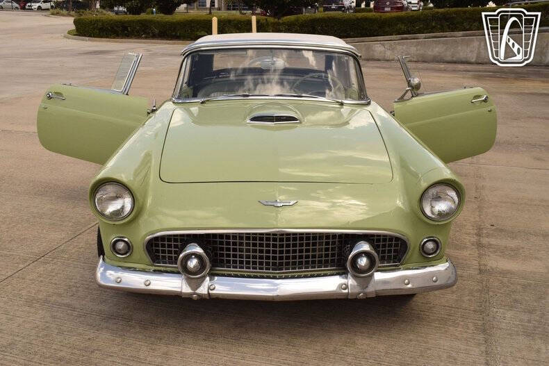1956 Ford Thunderbird