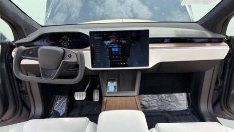 2023 Tesla Model X Standard Range