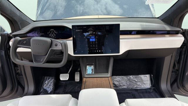 2023 Tesla Model X Standard Range
