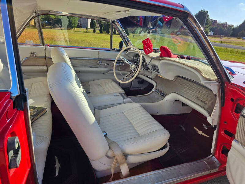 1961 Ford Thunderbird